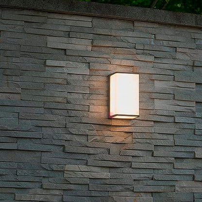 Aplique Pared Exterior Guess Iluminacion Led Buena Luz